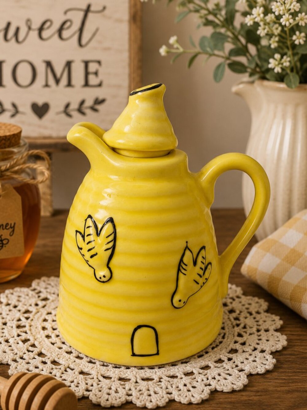 Vintage Ceramic Beehive Honey Pot Jar Yellow Bee Design Lid 5" Rustic Cottage